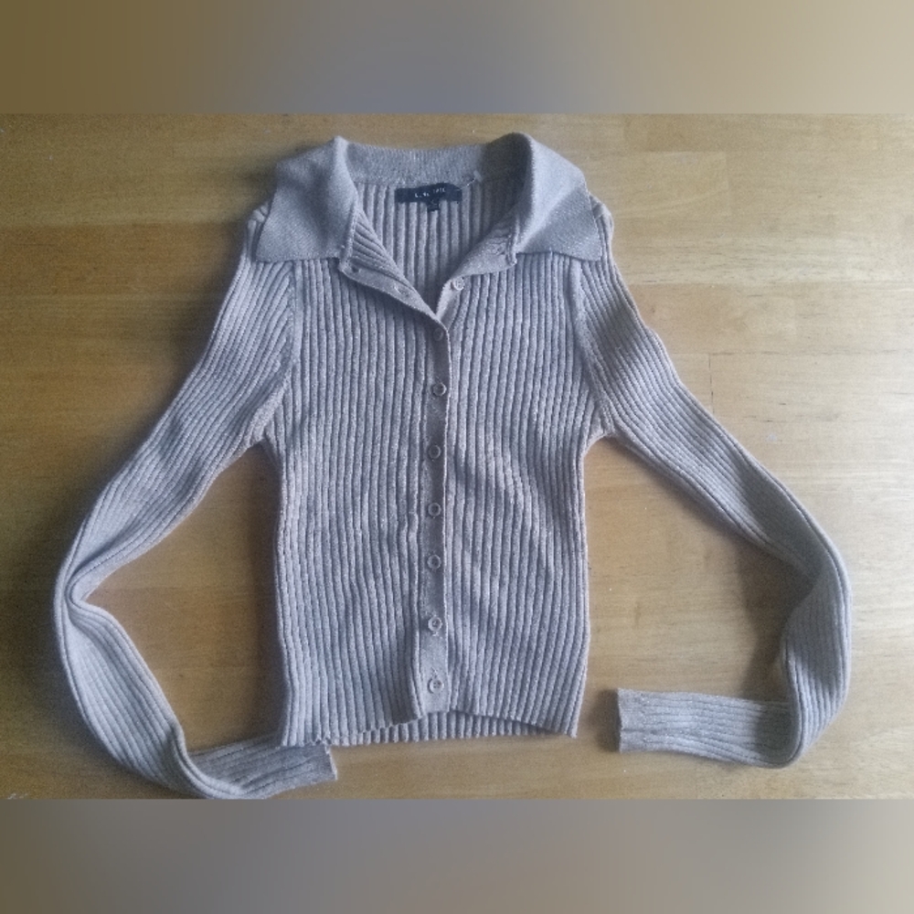 Love tree top size small
